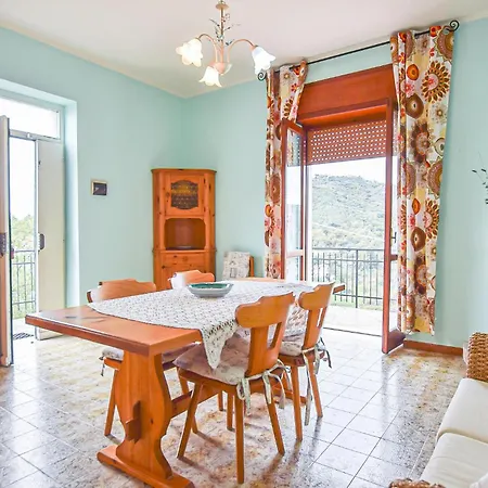 Casa de Férias 2 Bedroom Stunning In *