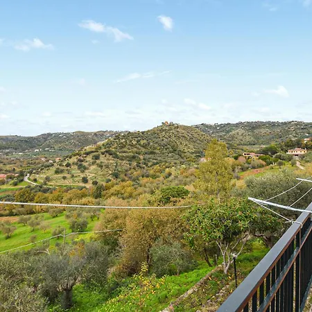 Casa vacanze 2 Bedroom Stunning In Perdifumo