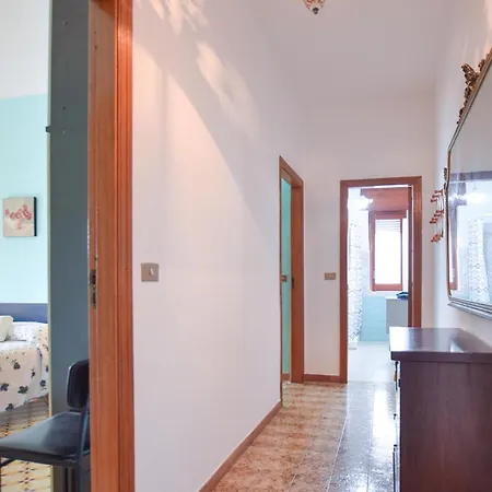 2 Bedroom Stunning In Casa vacanze